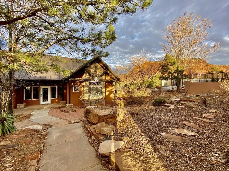 Beautiful Group Lodge With Private Pool In Kanab, Ut Esterno foto