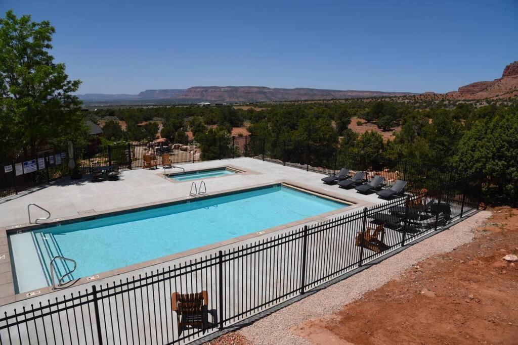 Beautiful Group Lodge With Private Pool In Kanab, Ut Esterno foto